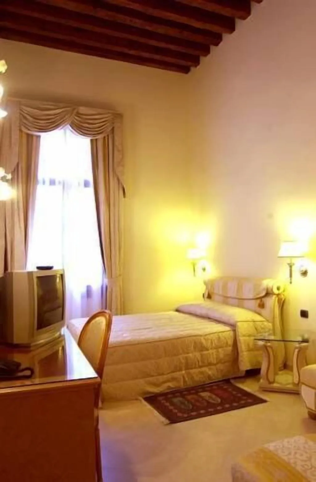 DOUBLE WITH DOUBLE BED Room, Ca Bauta, Venice