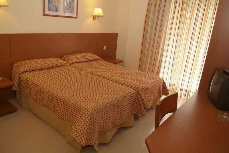 Room, Mediterraneo, Costa Brava