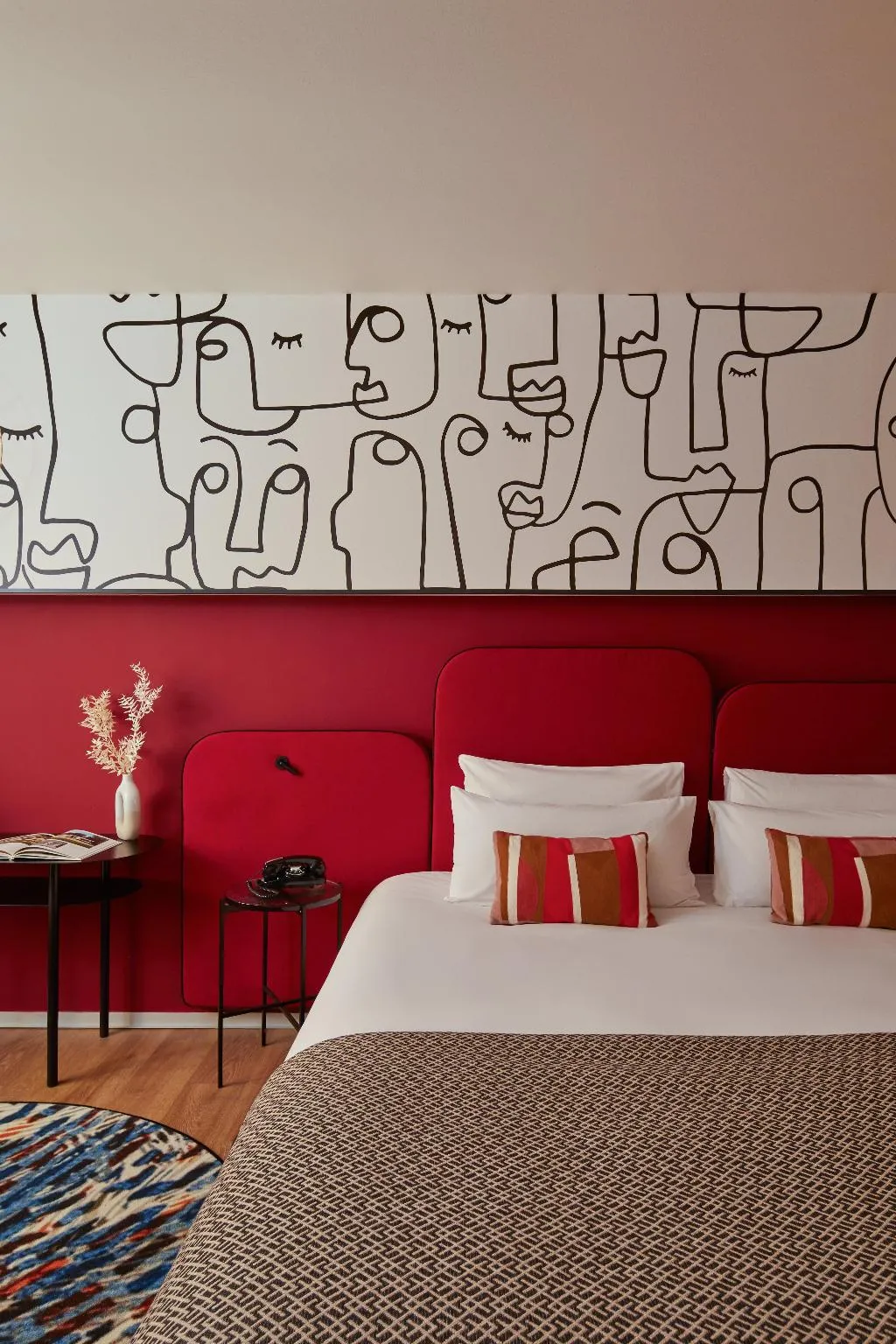 DOUBLE PREMIUM QUEEN BED Room, Hotel Indigo Barcelona Plaza Espana, Barcelona