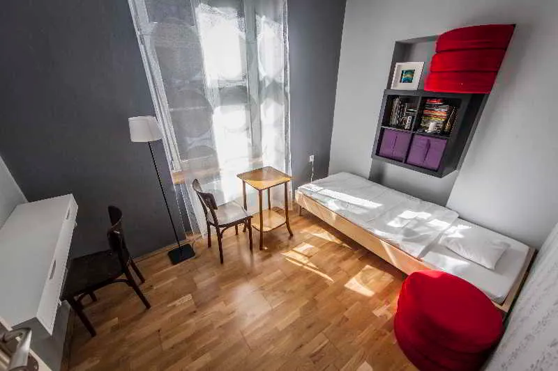 Room, Travellers Inn Hostel, Krakow
