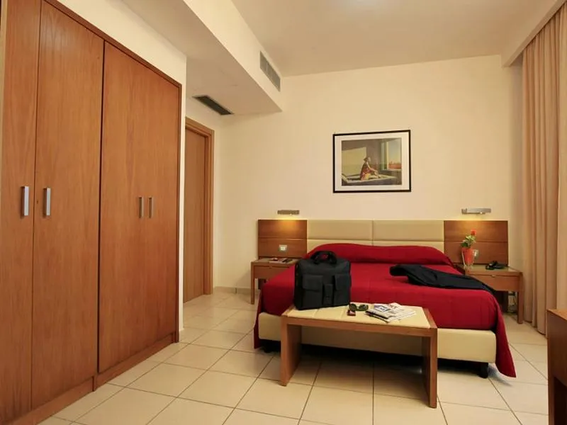 Room, La Costiera, Naples