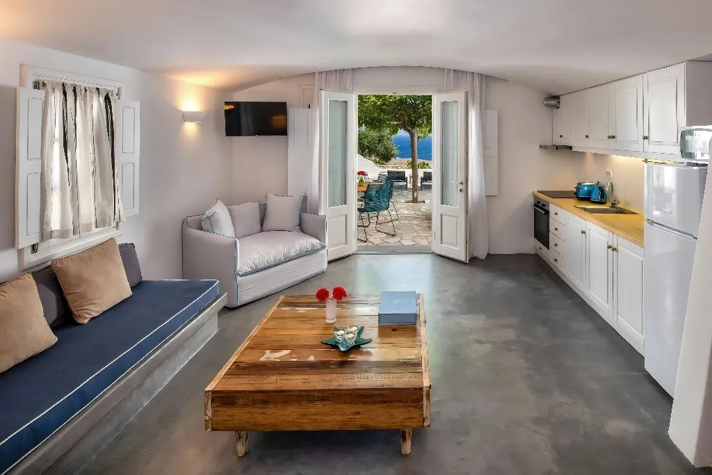 SUITE SEA VIEW WITH PRIVATE POOL Room, Anema Boutique Hotel &Villas Santorini, Santorini