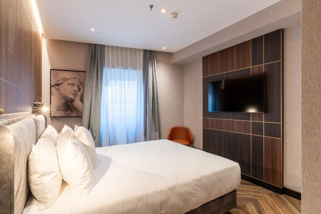 DOUBLE SUPERIOR Room, Hotiday Roma Trevi, Rome