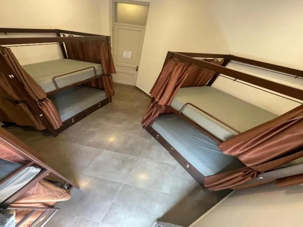 Bed in dormitory CAPACITY 6 Room, Hip Karma Hostel, Barcelona