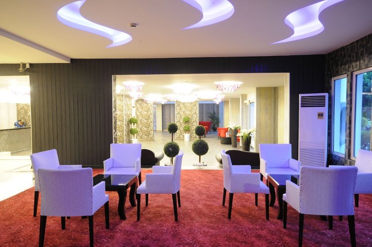 Caprice Beach Hotel instead of Luna Beach Deluxe Hotel, Dalaman