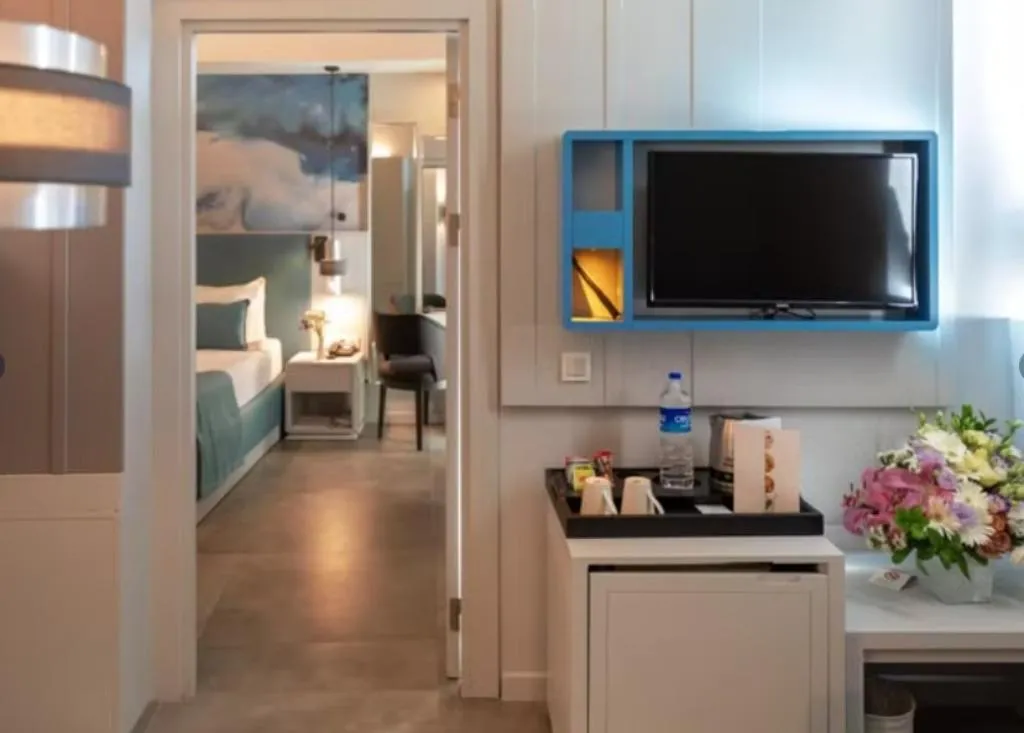 JUNIOR SUITE STANDARD Room, Crystal Centro Pearl Collection, Antalya
