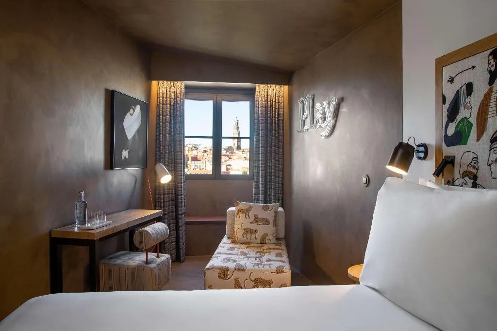Room, Se Catedral Hotel Porto, Tapestry Collection by Hi, Porto