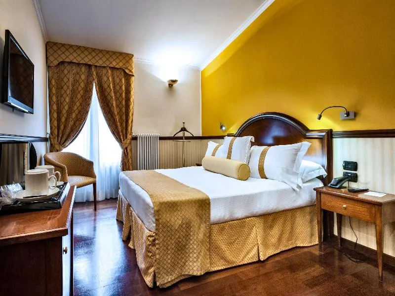 Double or Twin STANDARD Room, Worldhotel Casati 18, Milan