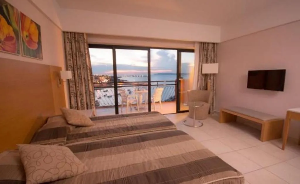 DOUBLE SEA VIEW Room, The Ramla Bay Resort, Malta