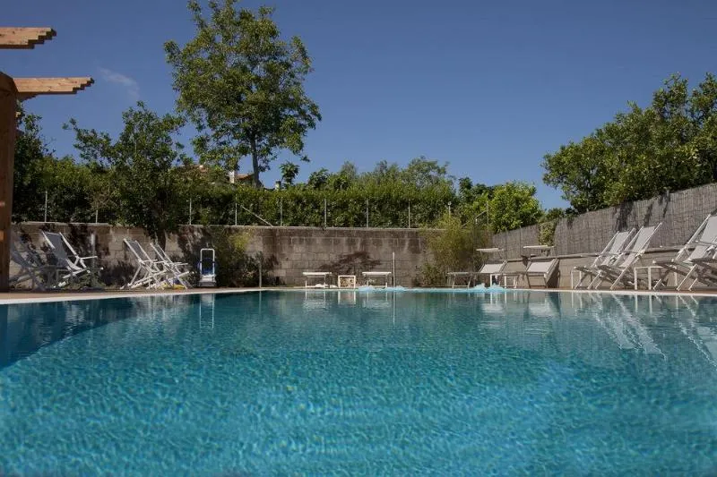 Pool, Il Roseto Resort, Naples