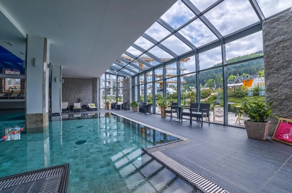 Pool, Rezydencja Nosalowy Dwór, Krakow