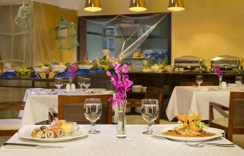 Restaurant, City Seasons Suites Dubai, Dubai