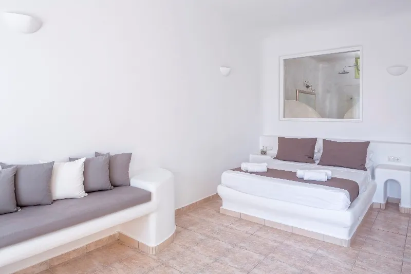 Room, Aelia by Eltheon, Santorini