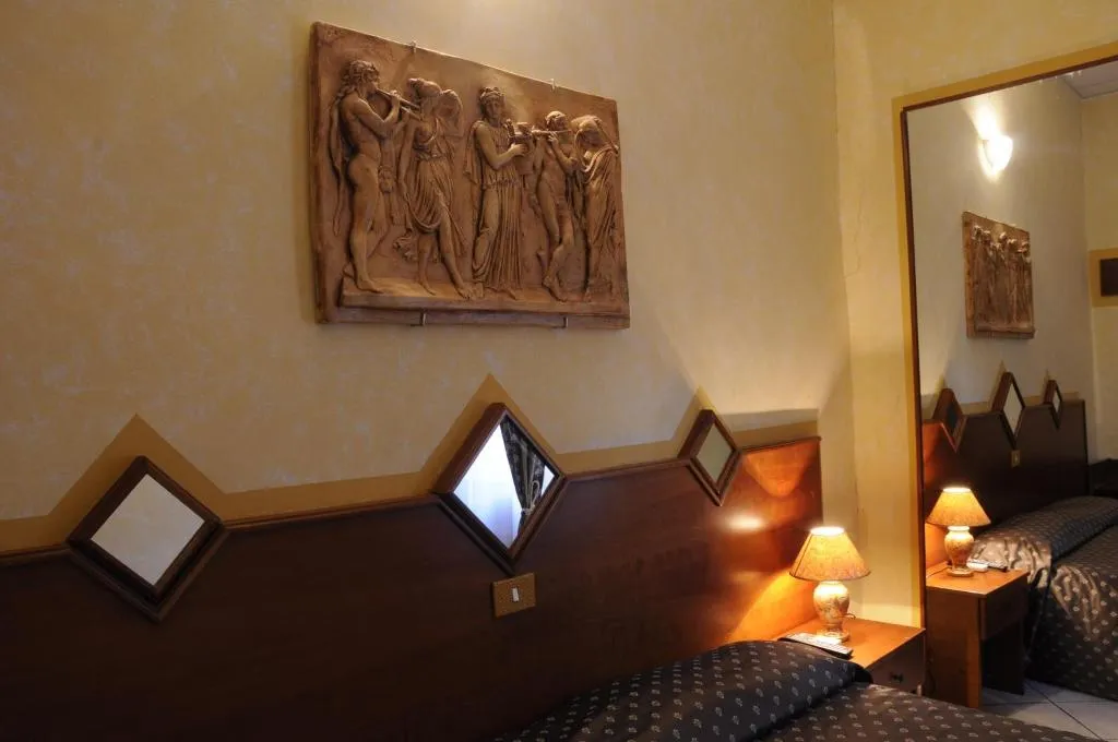 DOUBLE STANDARD Room, Hotel Farini, Rome