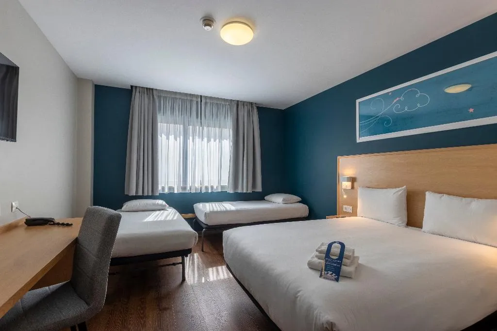 FAMILY ROOM CAPACITY 4 Room, Travelodge Madrid Arturo Soria, Madrid