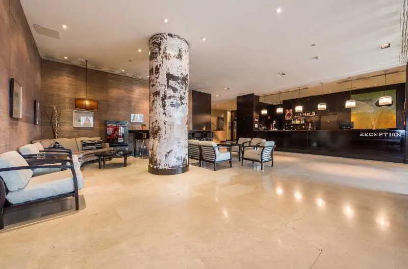 Lobby, Mercader, Madrid