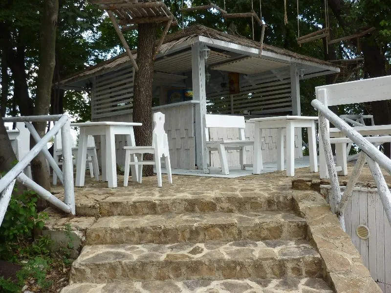Bar, Zarya, Varna