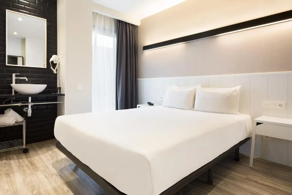 DOUBLE SINGLE USE SUPERIOR Room, Acta bcn 40, Barcelona