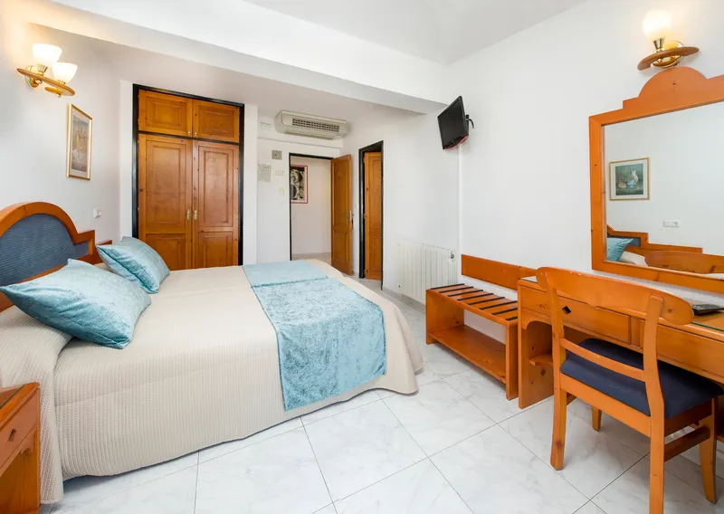 Double or Twin STANDARD Room, Hostal Mari, Ibiza