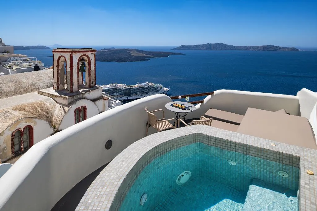 SUITE WITH JACUZZI Room, Athina Luxury Suites, Santorini