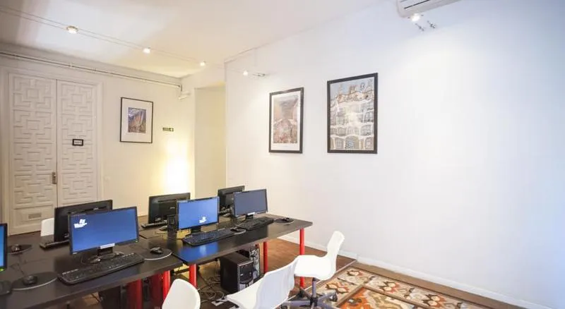 Sports and Entertainment, 360 Hostel, Barcelona