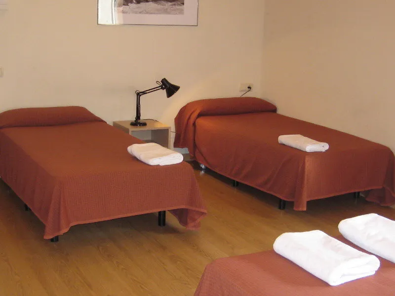 TRIPLE STANDARD Room, Residencia Erasmus Gracia, Barcelona
