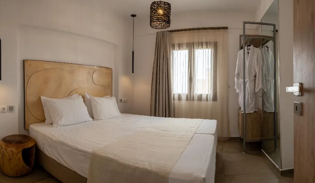 APARTMENT THREE BEDROOMS WITH PRIVATE POOL Room, Mika Villas & Suites, Crete
