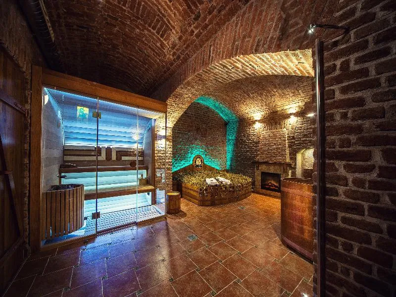Sports and Entertainment, Suite Home Prague, Prague