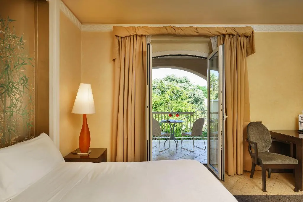 DOUBLE SINGLE USE SUPERIOR Room, Romano Palace, Catania
