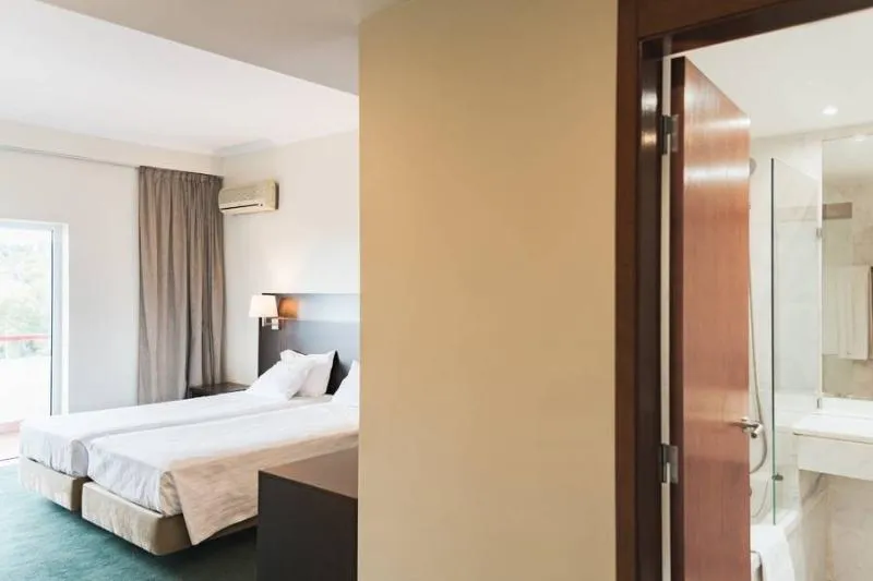 TWIN POOL VIEW Room, Amazonia Jamor, Lisbon