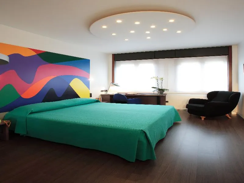 DOUBLE STANDARD Room, Mediolanum, Milan