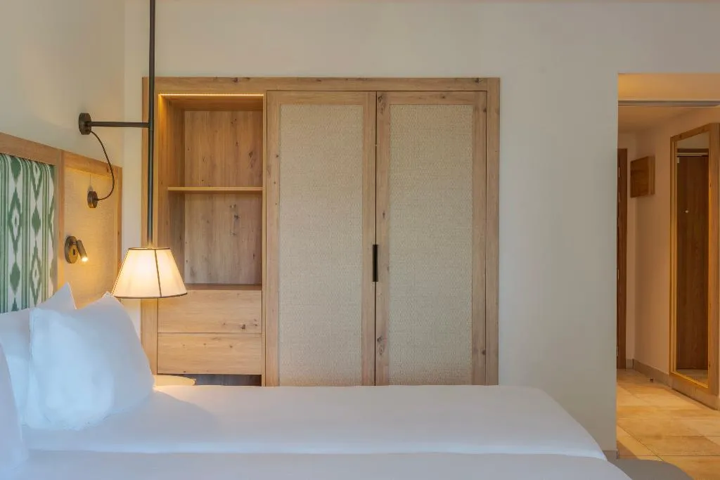 DOUBLE SINGLE USE DELUXE Room, Sarena de Muro Resort Mallorca, Majorca