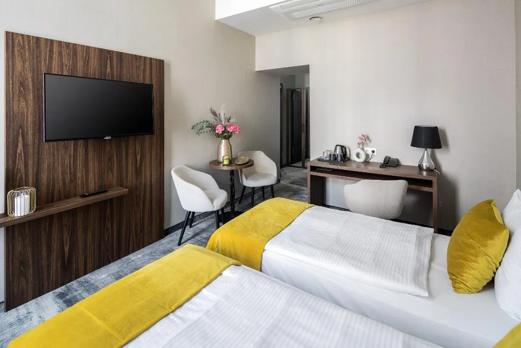 QUADRUPLE DELUXE PREMIUM Room, Dream Boutique Aparthotel, Krakow