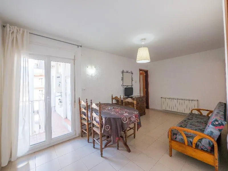 APARTMENT CAPACITY 6 TWO BEDROOMS Room, Apartaments AR Isern, Costa Brava