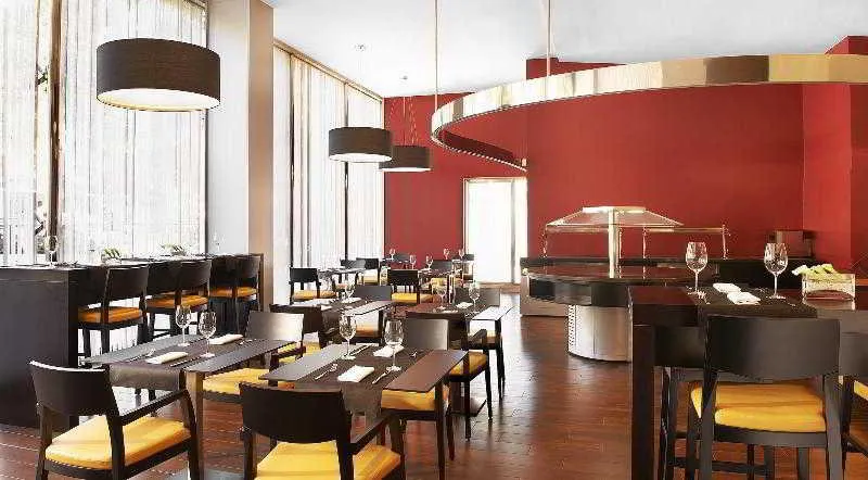 Restaurant, Four Points by Sheraton Barcelona Diagonal, Barcelona
