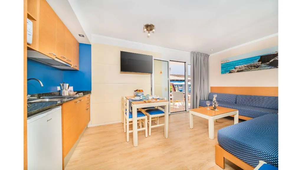 APARTMENT STANDARD Room, Flora, Majorca