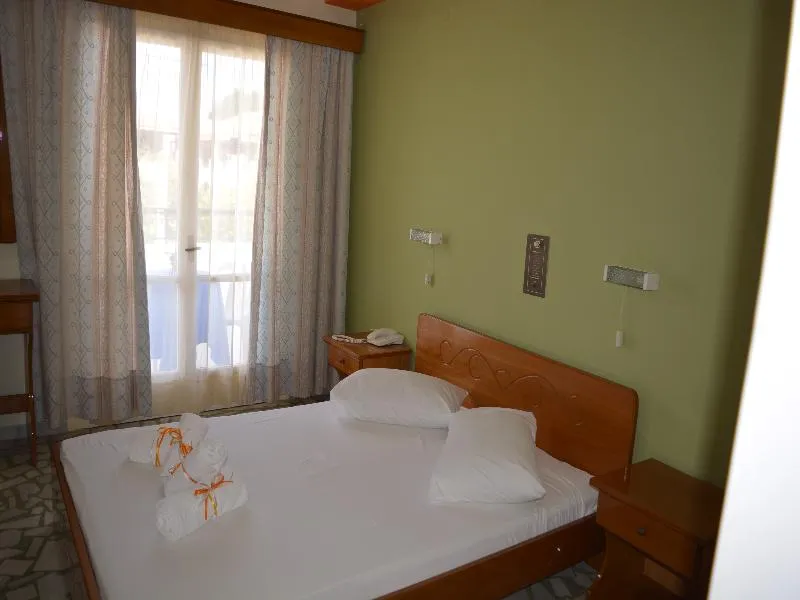 STUDIO CAPACITY 2 Room, Montes Studios & Apartments, Zante