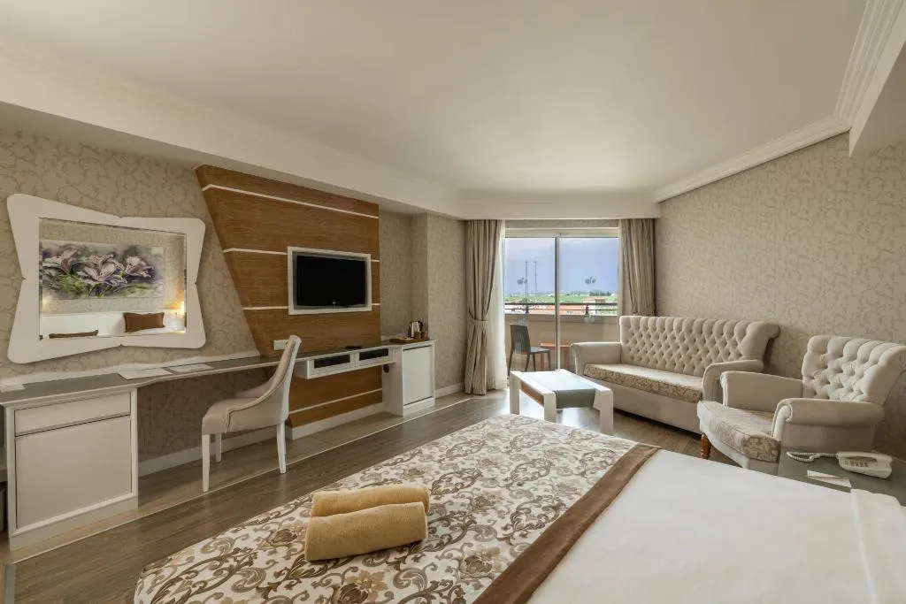 Room, Crystal Sunset Pearl Collection, Antalya