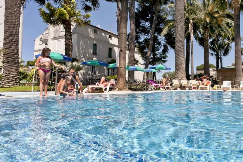 Pool, Eden, Naples