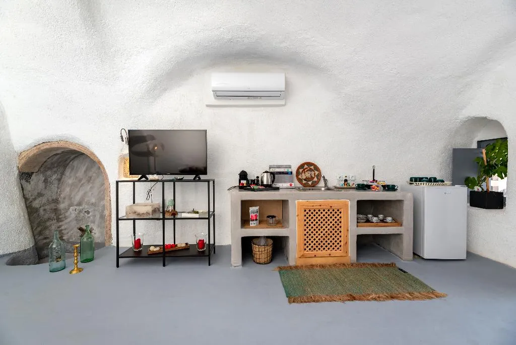 VILLA LUXURY TWO BEDROOMS Room, 1812 Caves 'n Mansion, Santorini