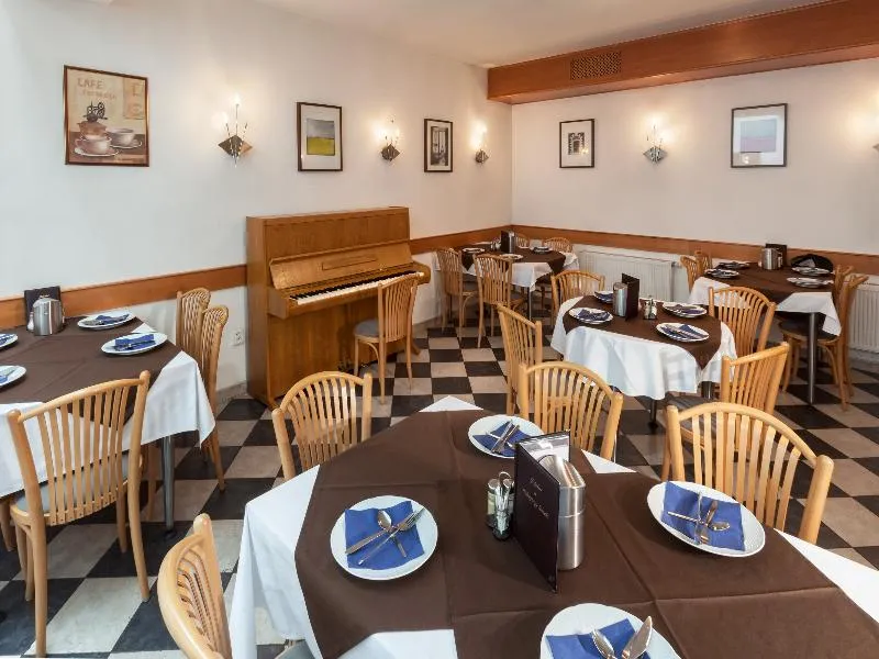 Restaurant, Augustus et Otto, Prague
