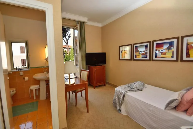 DOUBLE SINGLE USE STANDARD Room, Hotel Lloyd Roma, Rome