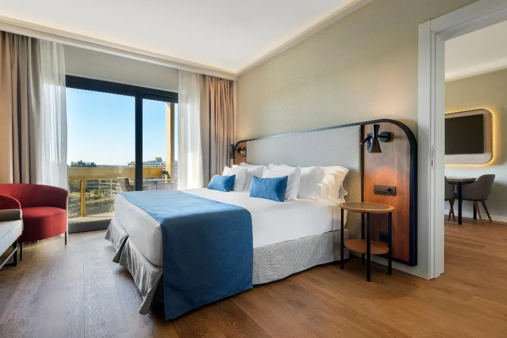 JUNIOR SUITE STANDARD Room, Barceló Roma, Rome