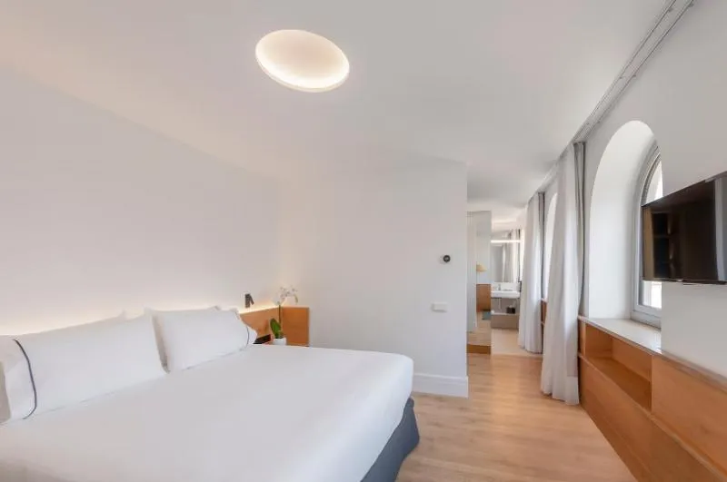 Double or Twin DELUXE WITH VIEWS Room, Eurostars Pórtico Alicante, Costa Blanca