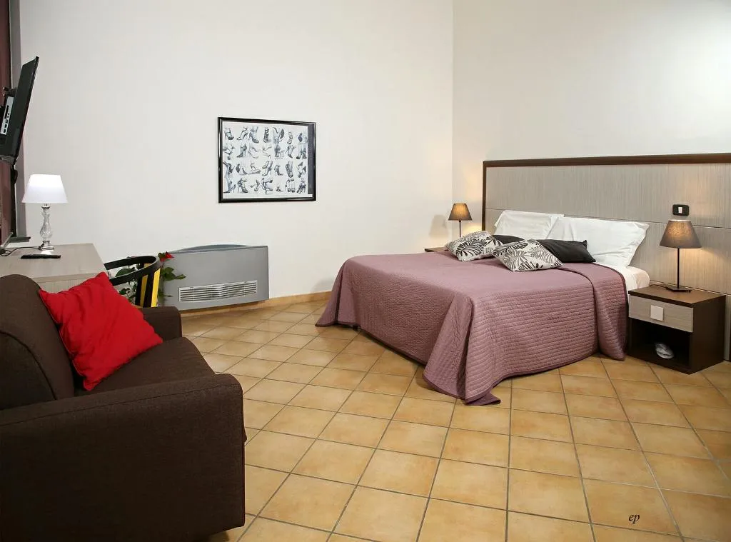 QUADRUPLE STANDARD Room, Caravaggio Hotel, Naples
