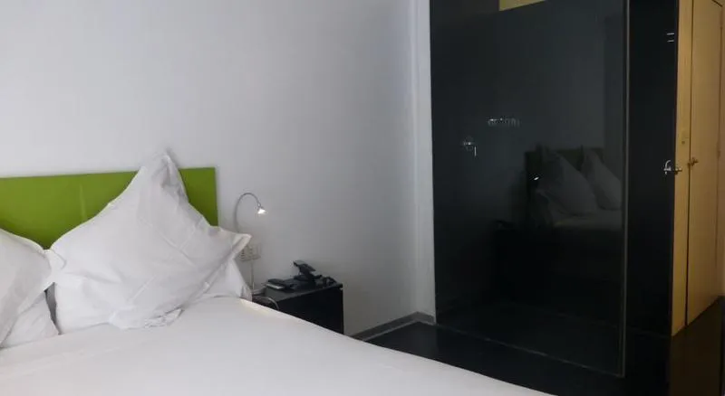 TWIN SUPERIOR Room, Hotel Mayerling, Madrid