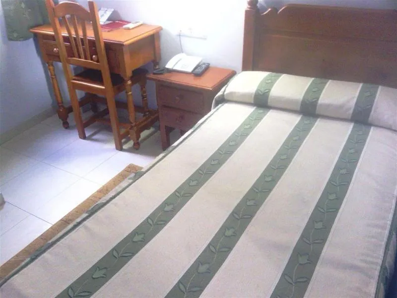 SINGLE BASIC Room, Goya, Seville