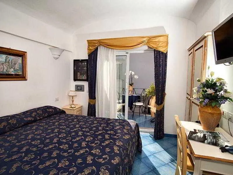 Double or Twin STANDARD Room, Bussola di Hermes, Naples