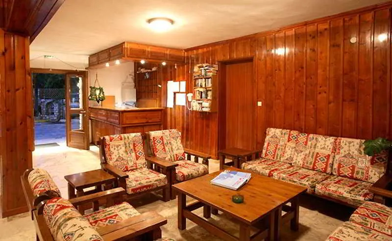Lobby, Korali, Skiathos