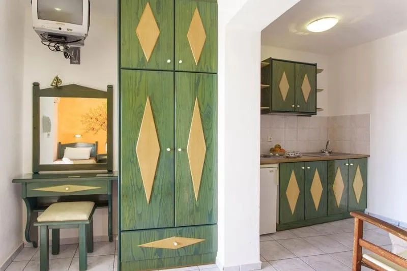 STUDIO CAPACITY 2 Room, Stefanis House, Skiathos